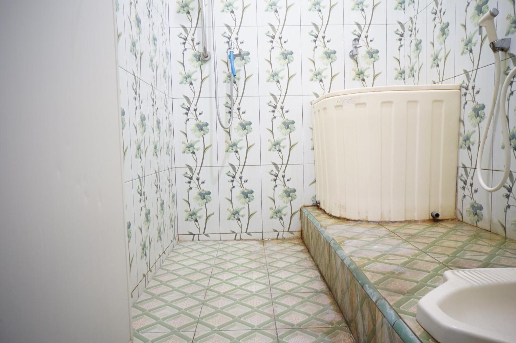 Spot On 93423 Kost Berkah Near Kebun Teh Wonosari Hotel Lawang Exterior photo